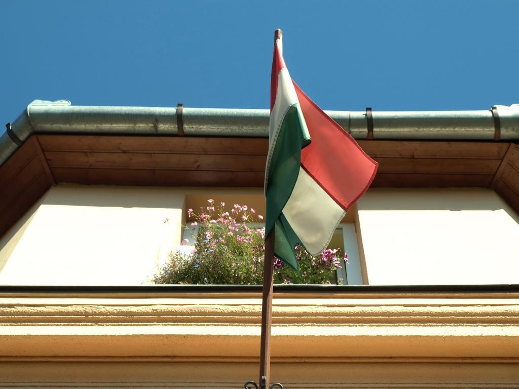 Illés Vendégház Keszthely Esterno foto