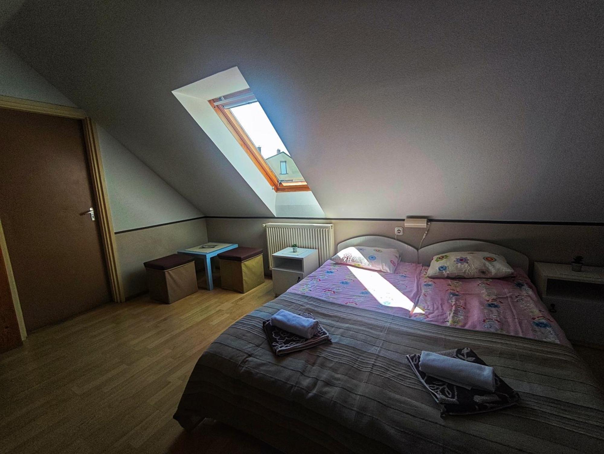 Illés Vendégház Keszthely Esterno foto