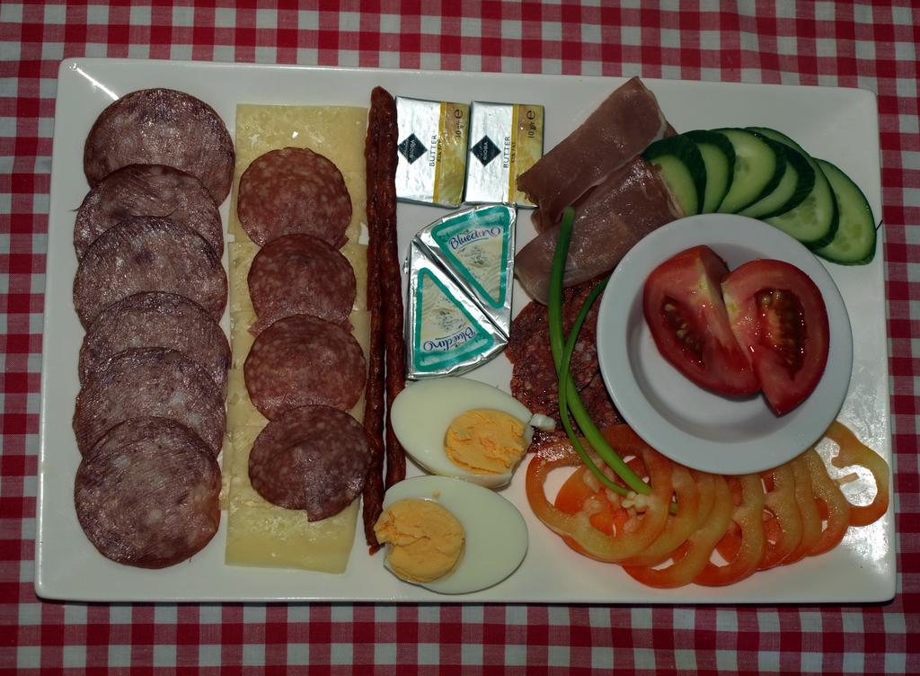 Illés Vendégház Keszthely Esterno foto